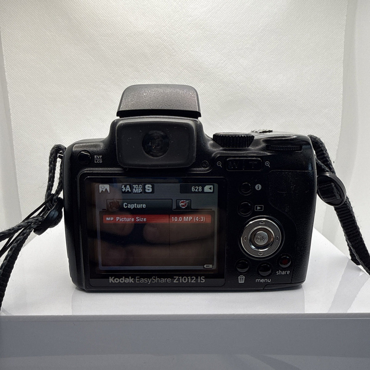Digital Camera Kodak Z1012 IS 10MP Tested + Charger Batteries 2GB SD Card