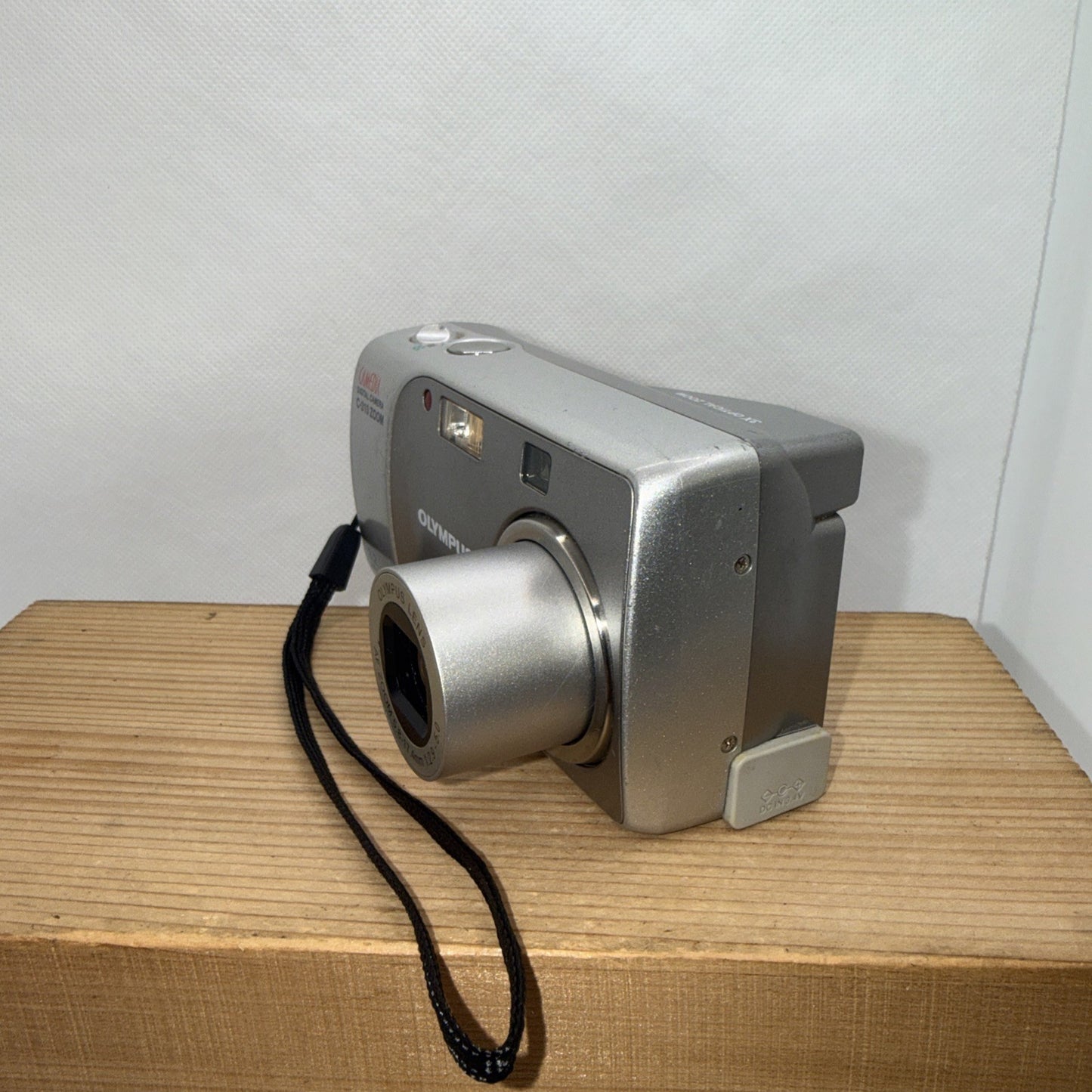 Olympus Camedia C-310 Zoom Digital Camera 3.2MP Tested + 64MB XD Card & USB