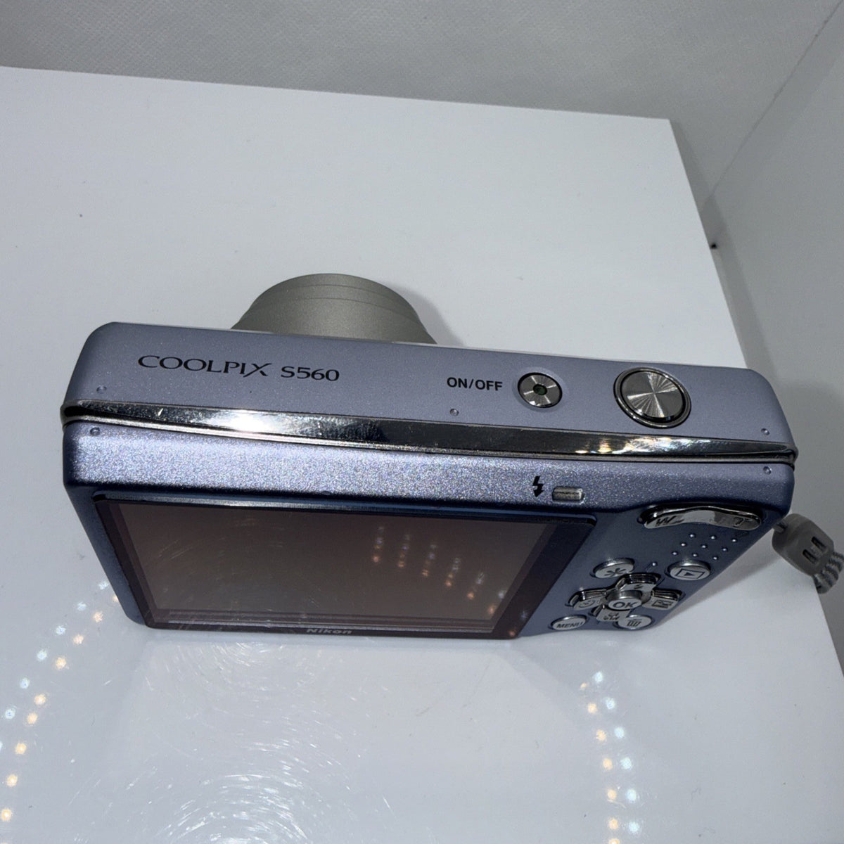 Nikon Coolpix S560 10MP Digital Camera Working *Battery Cover Missing* Bundle