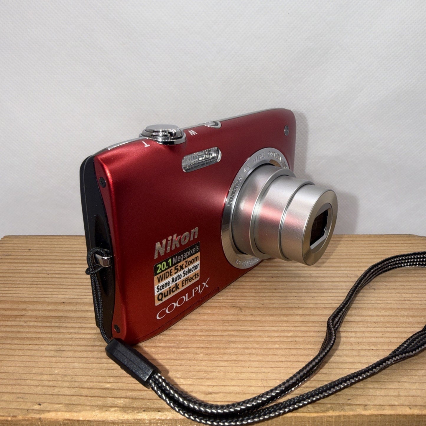 Nikon Coolpix S2800 20.1MP Digital Camera Working + Charger Battery 4GB - VGC