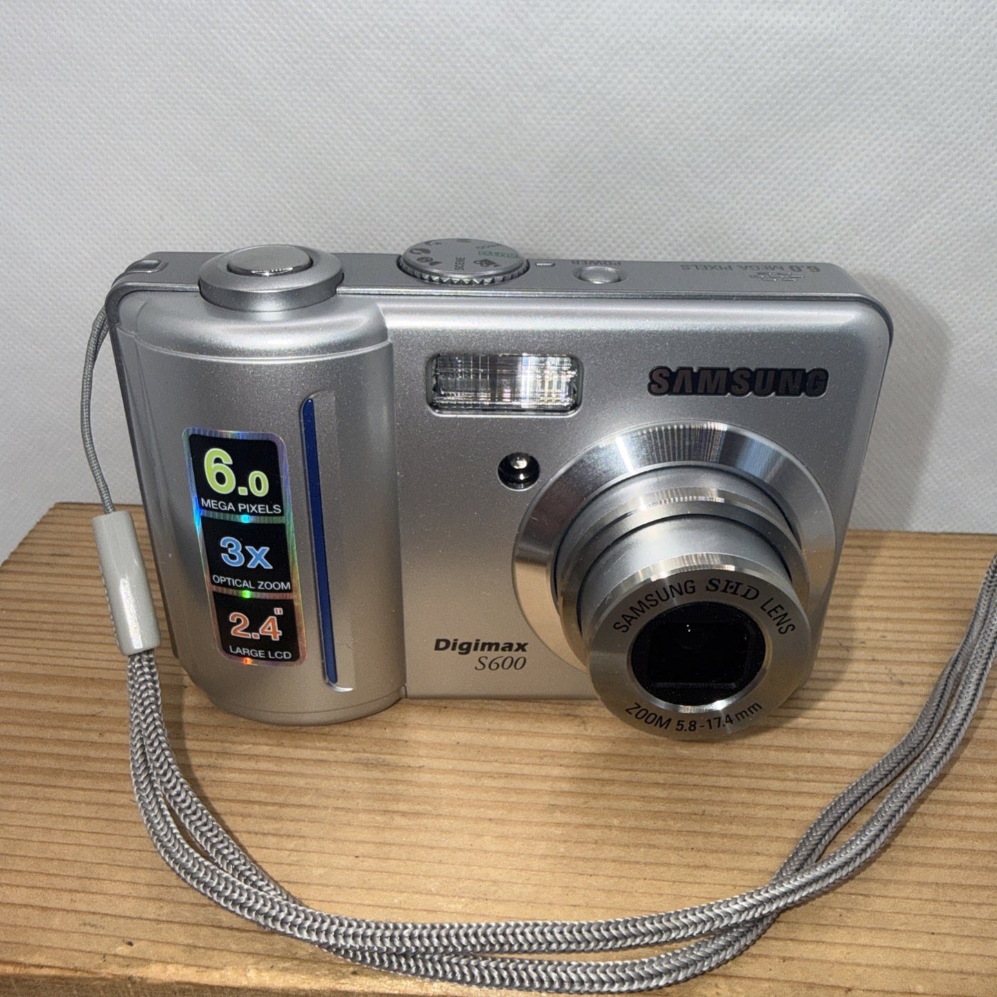 Samsung Digimax S600 Digital Camera 6MP Tested Working Plus 2GB SD Card