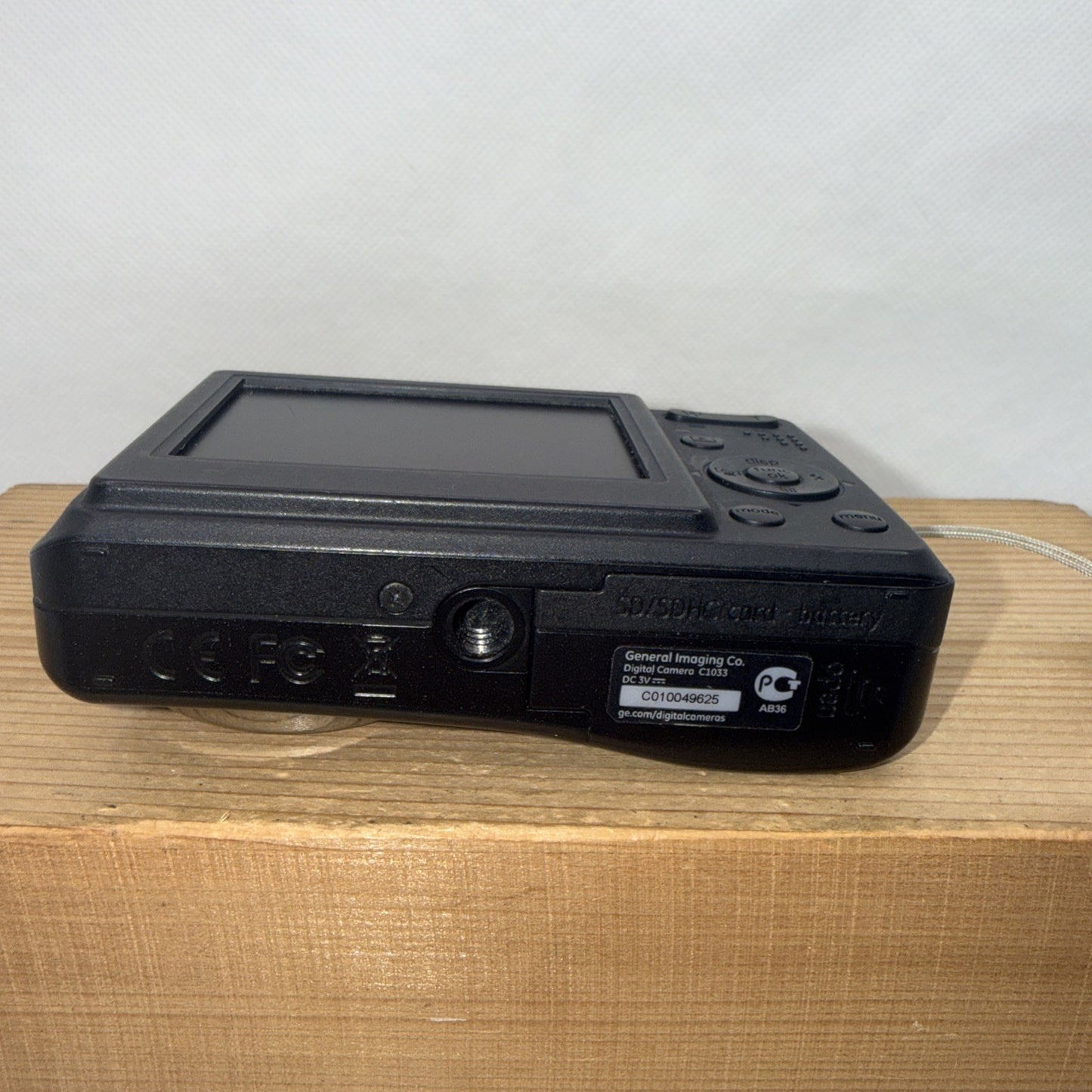 General Electric GE C1033 10.1MP Digital Camera Tested Working + 4GB SD Card