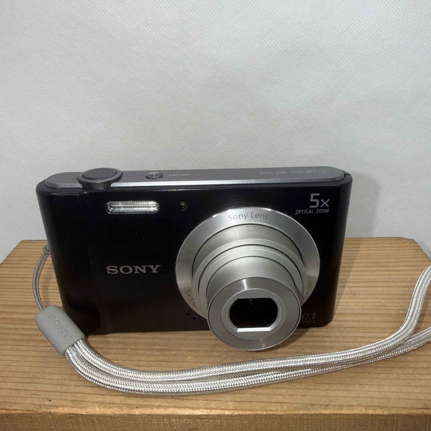 Sony Cybershot DSC-W800 20.1MP Digital Camera Tested + Charger Battery 4GB Case