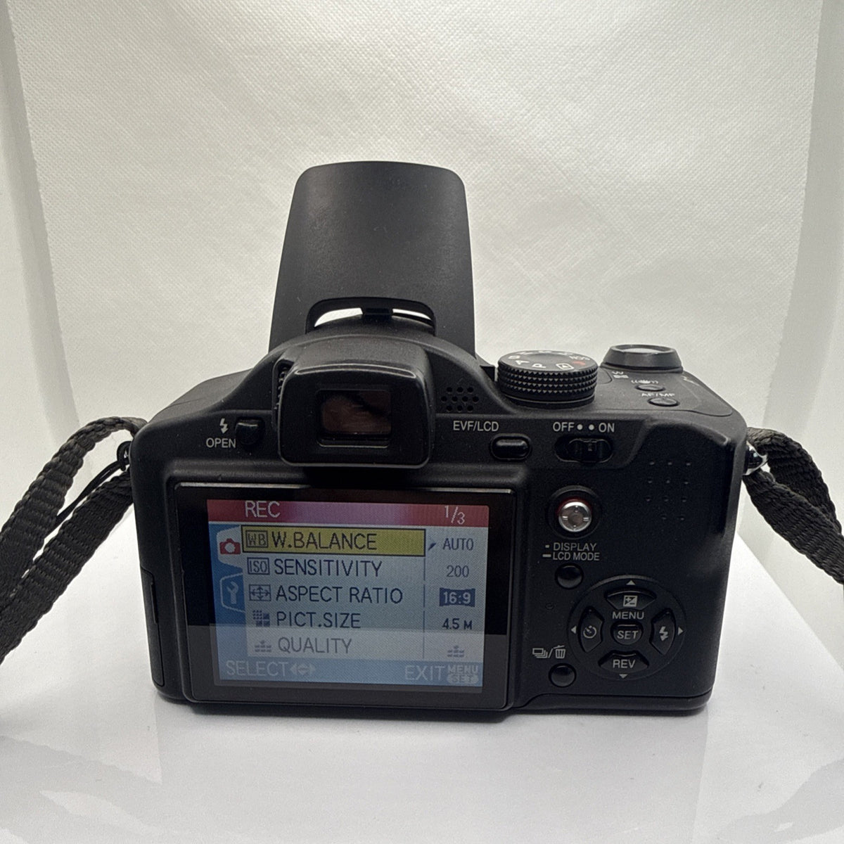 Digital Bridge Camera Panasonic Lumix DMC-FZ7 6MP Tested + Charger Battery 2GB
