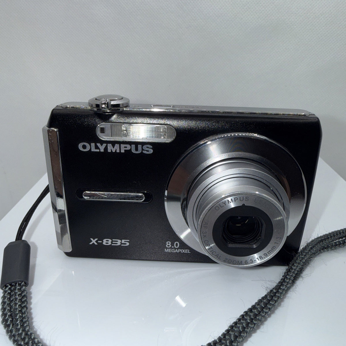 Olympus X-835 8MP Digital Camera Tested + Charger Battery Memory Case VGC