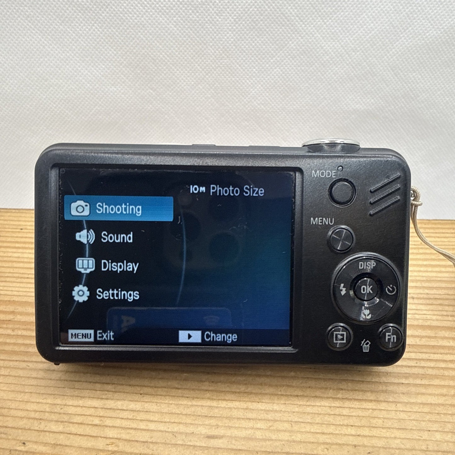 Samsung ST90 14.2MP Digital Camera Tested Working + Charger Battery 4GB