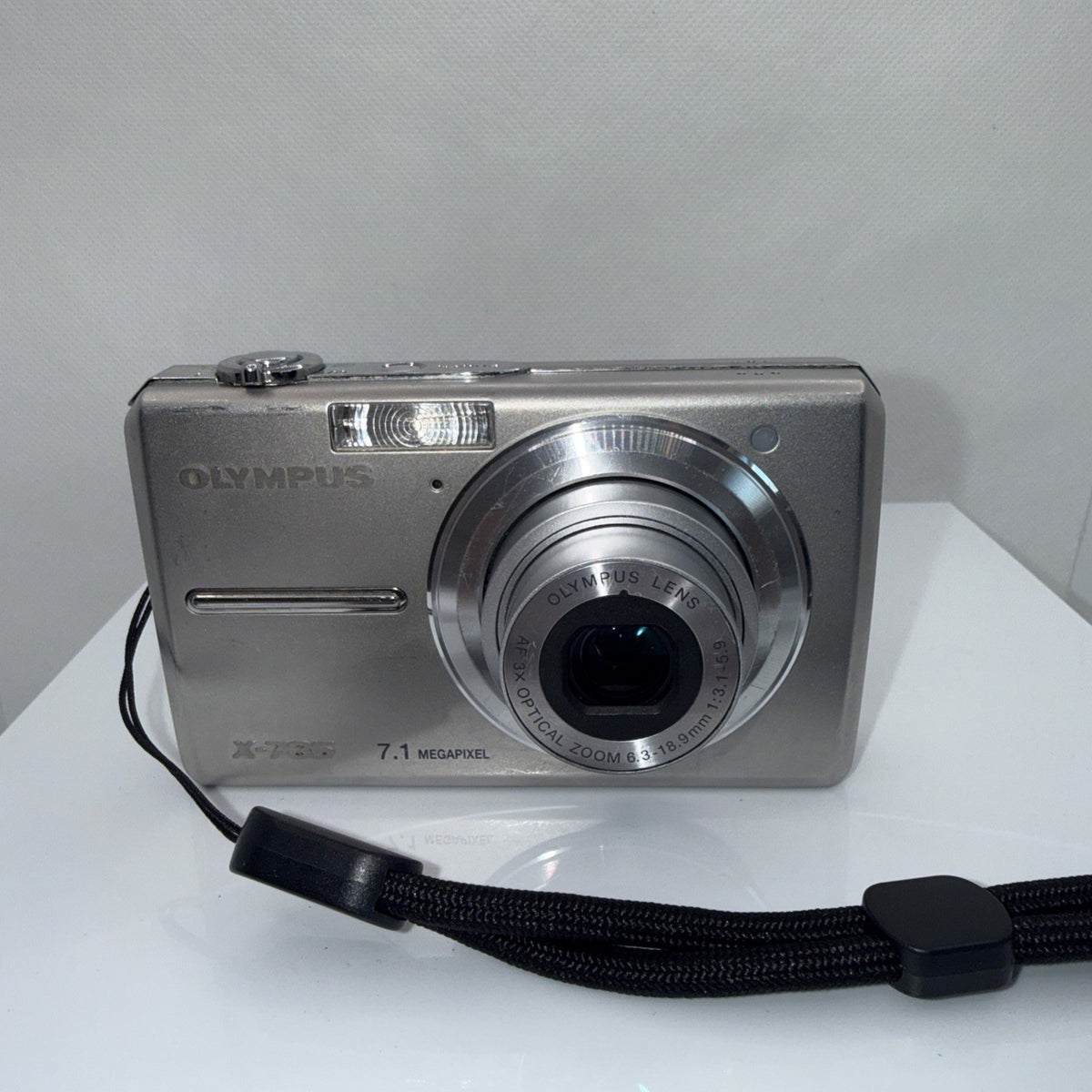 Digital Camera Olympus X-785 7.1MP Tested + Charger Battery 2GB XD USB Cable