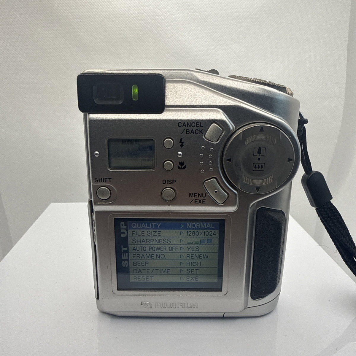 FujiFilm MX-1700 CCD 1.5MP L Digital Camera Tested + Charger Battery Memory