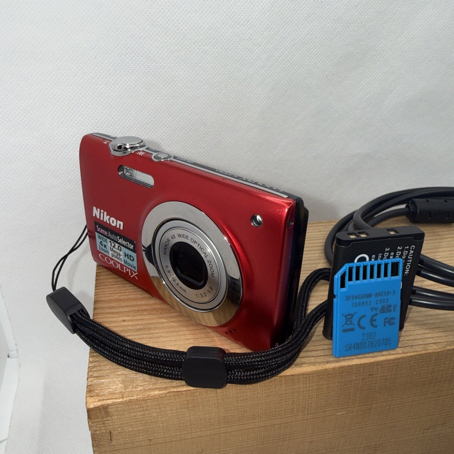 Nikon Coolpix S2550 Digital Camera 12MP Tested + Charger Battery 4GB SD Card