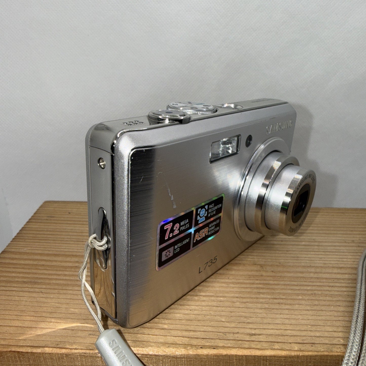 Samsung L735 7.2MP Digital Camera Tested Working + Charger Battery 4GB SD Card