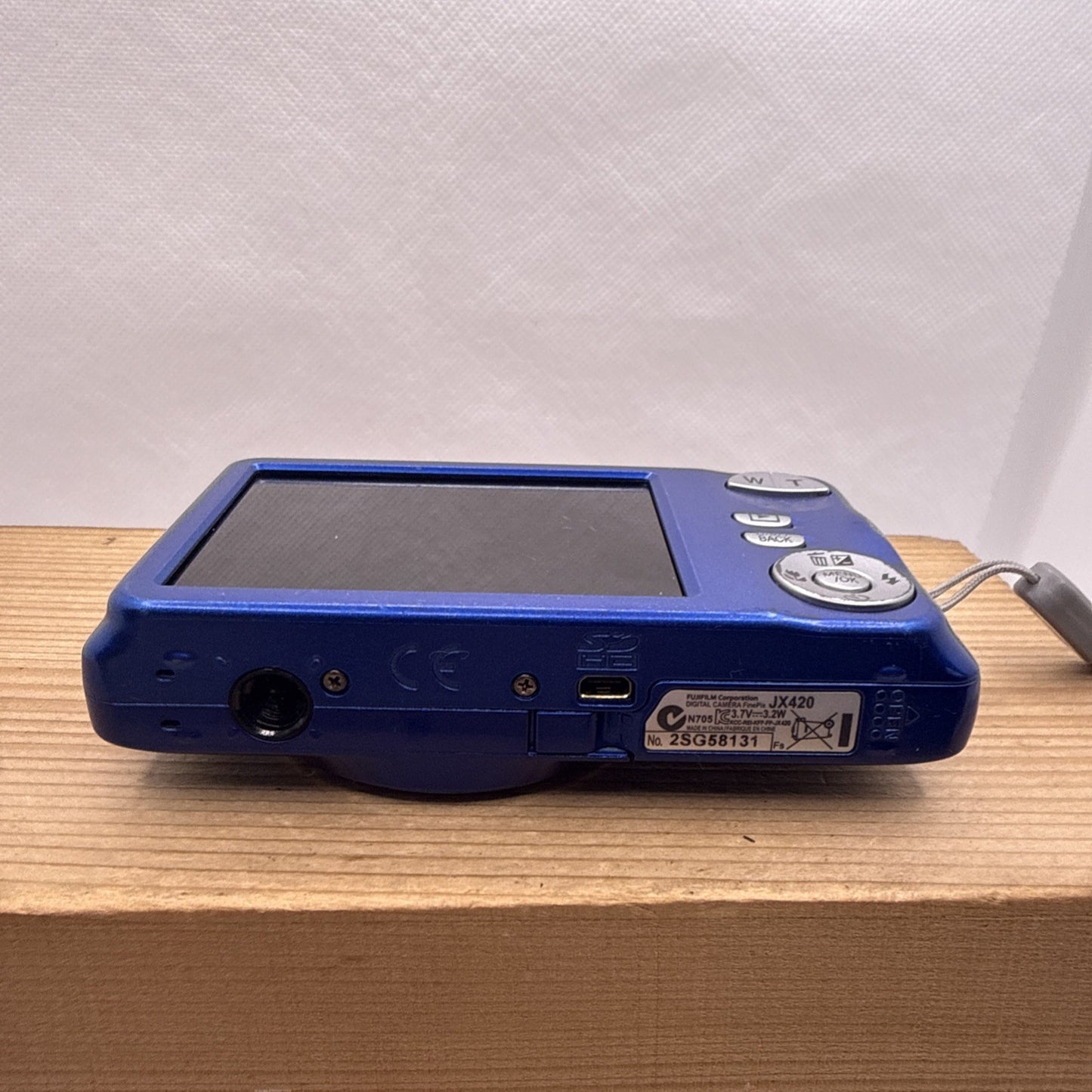 Fujifilm FinePix JX420 Digital Camera 16MP Blue Tested + Charger Battery 4GB SD