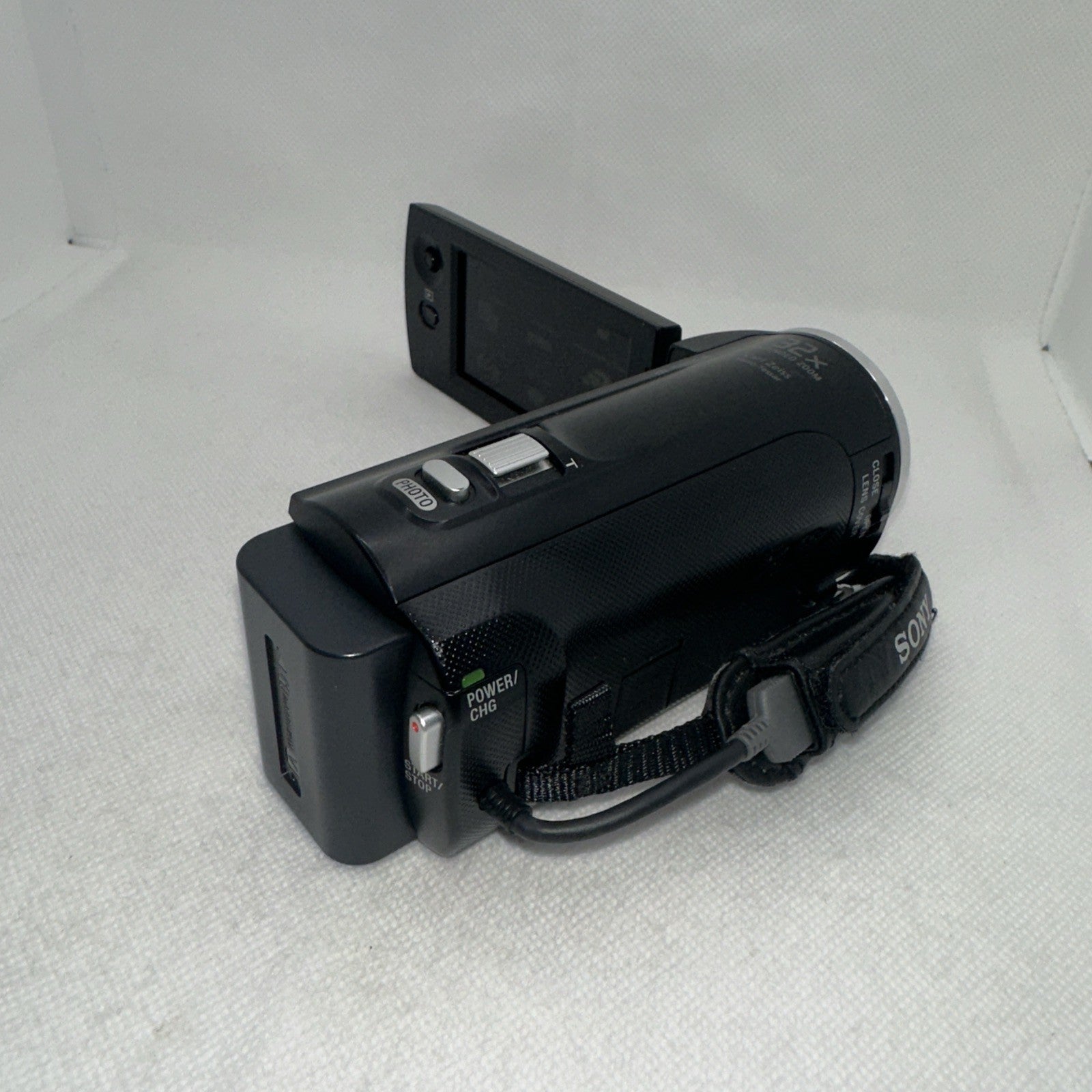 Sony Handycam HDR-CX220E 1080 HD 8.9MP Camcorder Plus Accessories Tested Working5