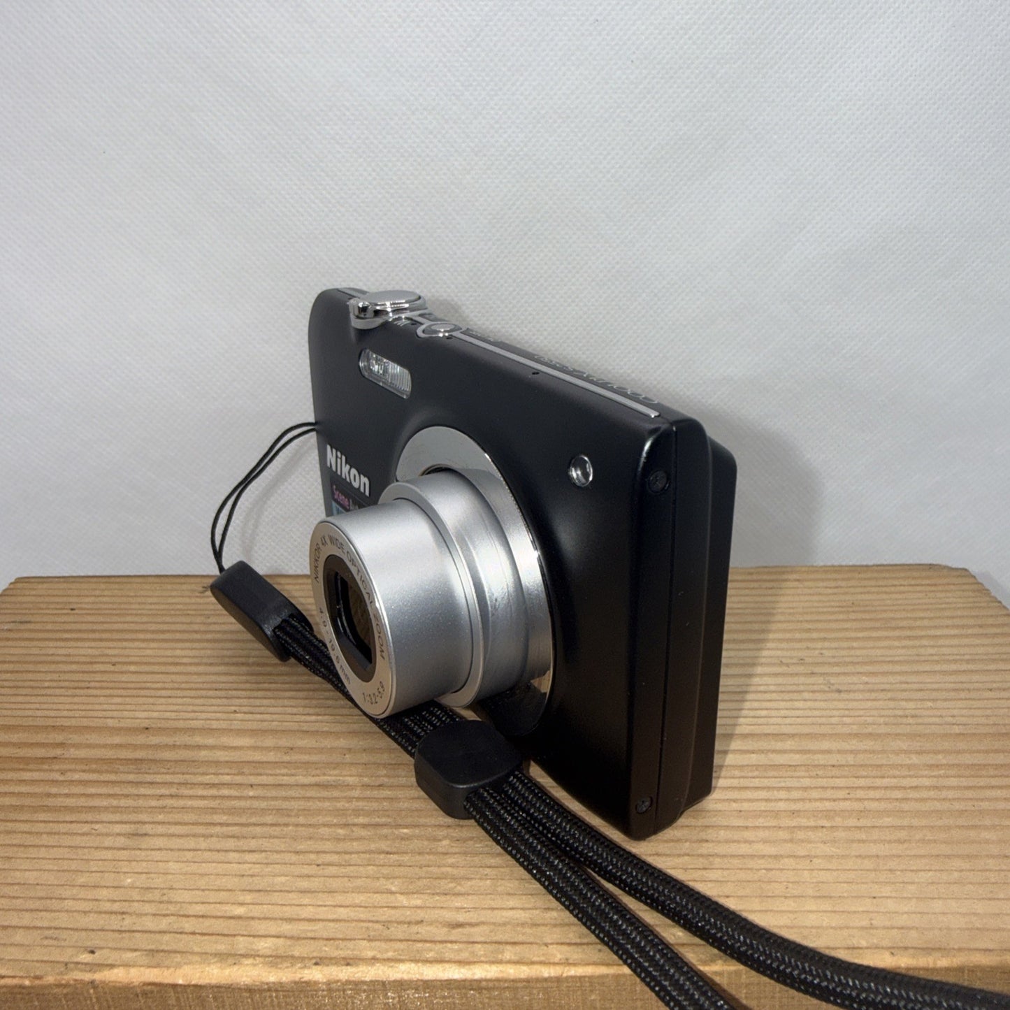 Nikon Coolpix S2550 Digital Camera 12MP Tested + Charger Battery 4GB SD Card