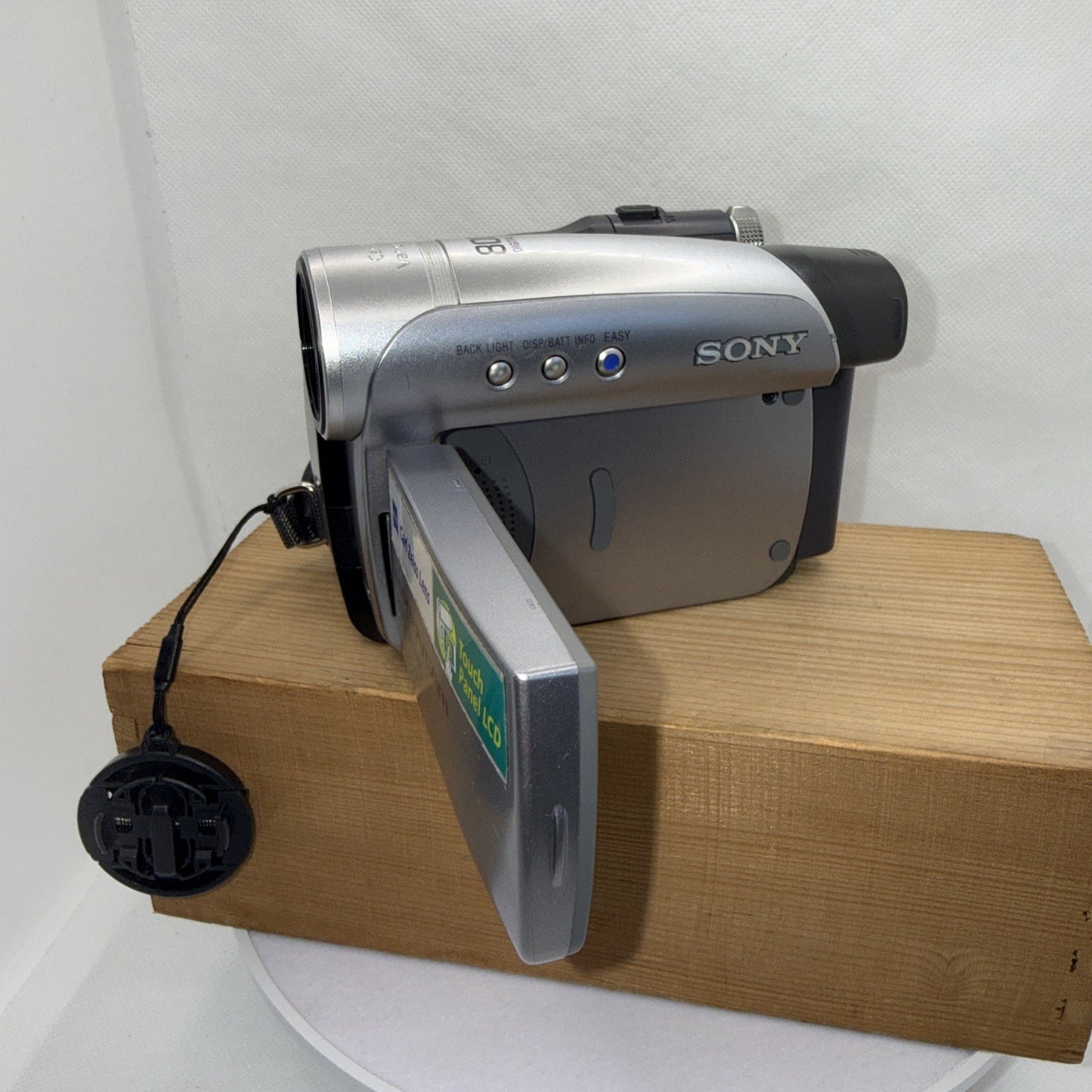 Sony DCR-HC28 NTSC / PAL MiniDV Handycam Camcorder 20x Zoom Video Camera Tested