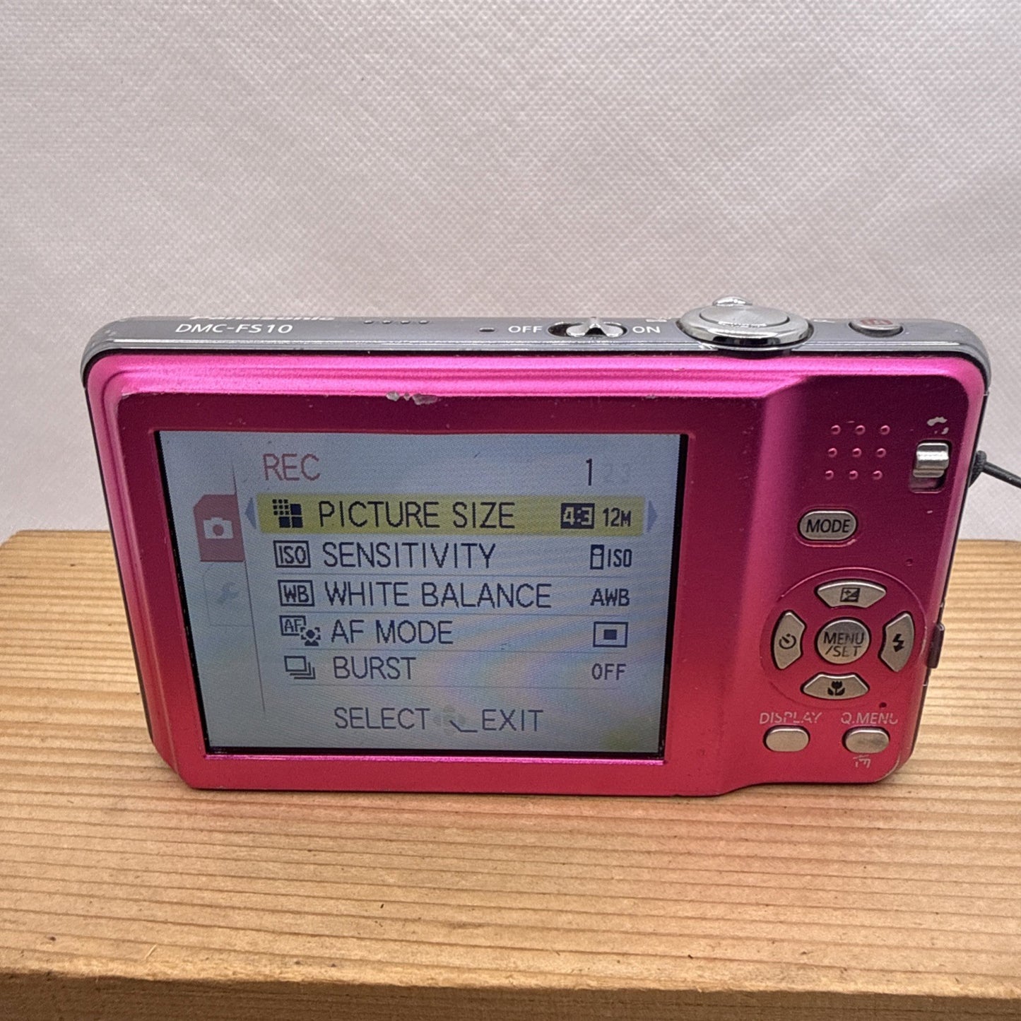 Panasonic Lumix DMC-FS10 Pink 12MP Digital Camera Tested + Charger Battery 4GB
