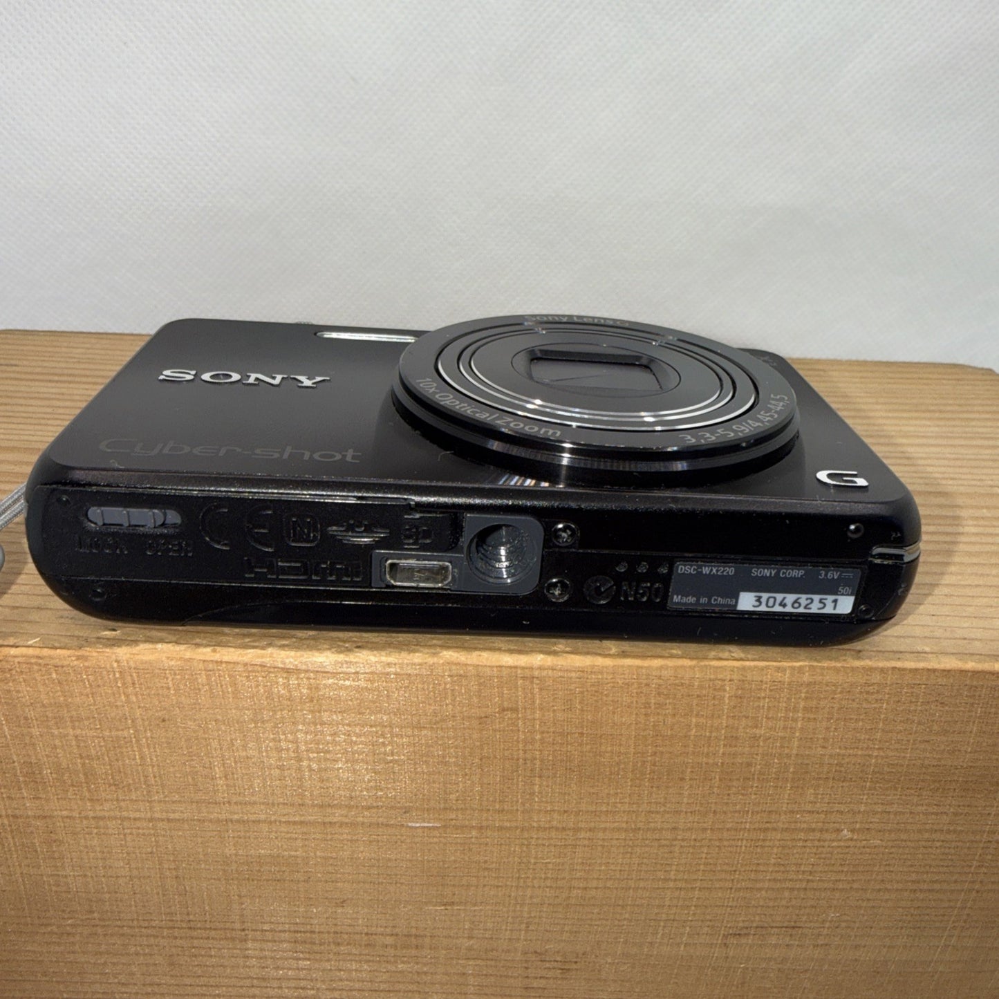 Sony Cybershot DSC-WX220 18.2MP Digital Camera Tested (minor screen issue)