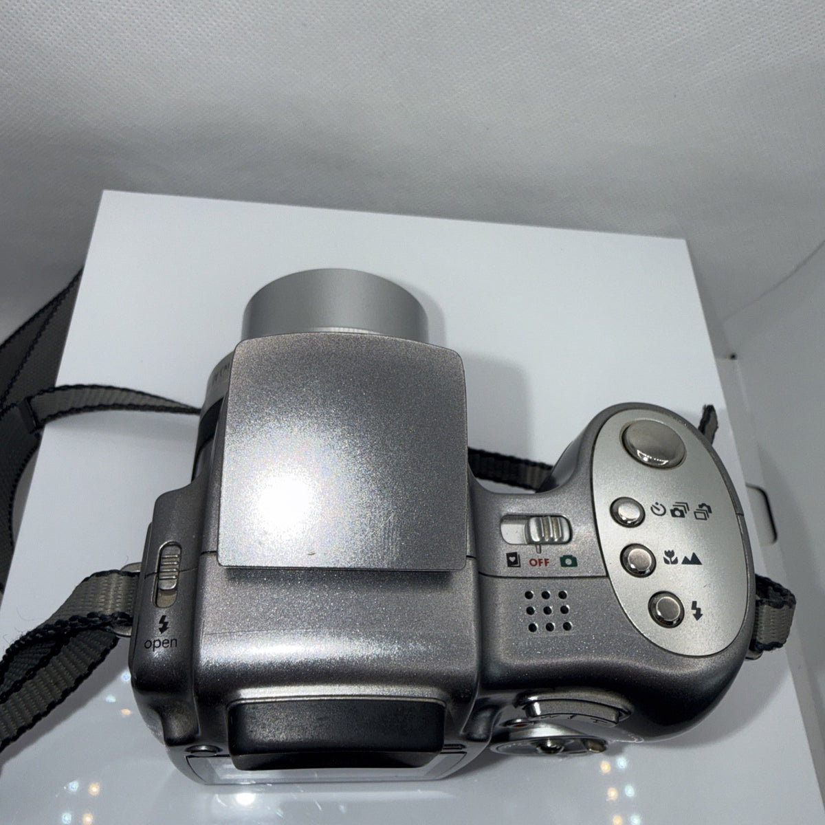 Kodak EasyShare Z740 Bridge Digital Camera 5MP Tested + Charger Batteries 2GB SD