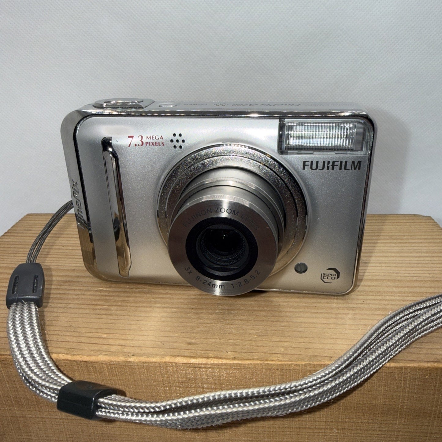 Fujifilm  FinePix A700 Digital Camera 7.3MP Tested + 256MB XD Card USB USB Cable