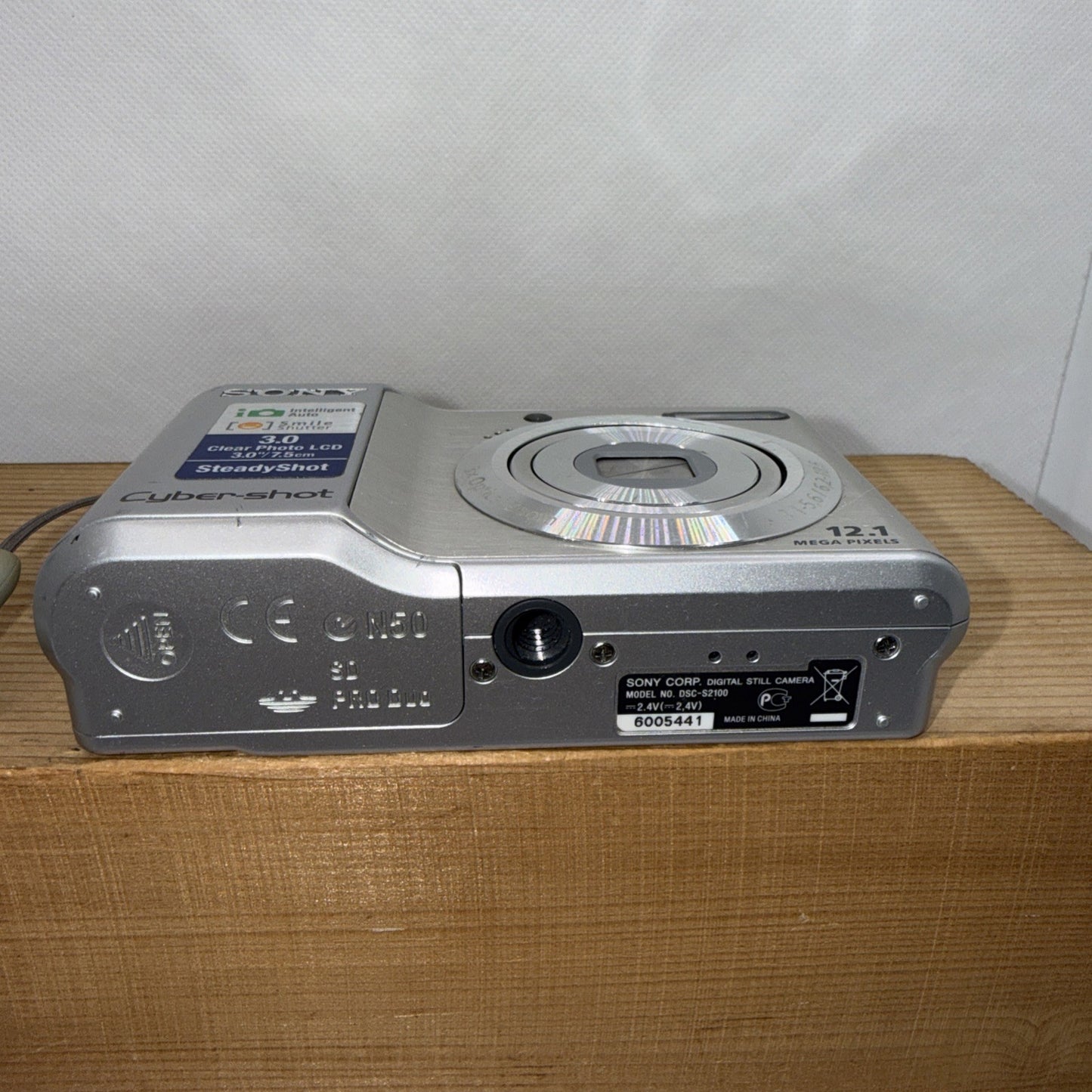 Sony Cyber-shot DSC-S2100 12.1MP Digital Camera Tested + 4GB SD Memory Card