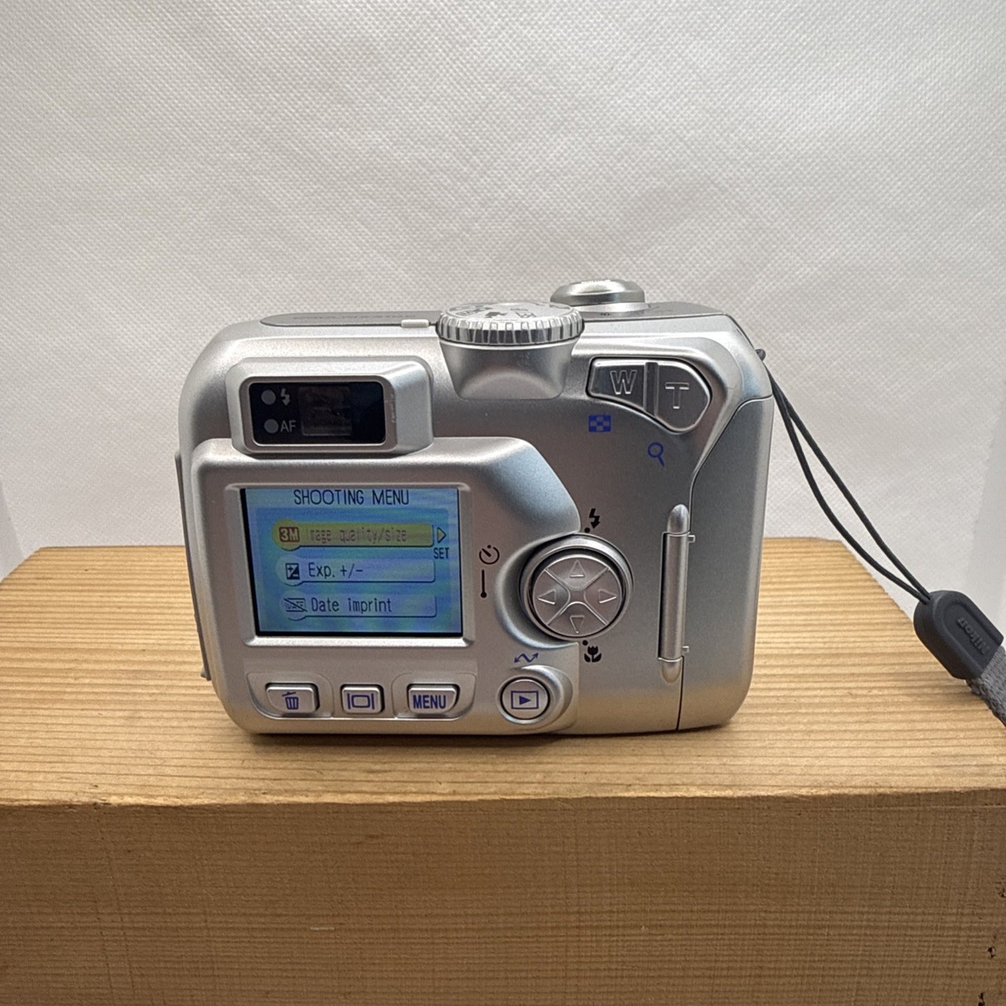 Nikon Digital Camera Coolpix 3100 3.2MP Boxed Tested Working + Memory Card VGC