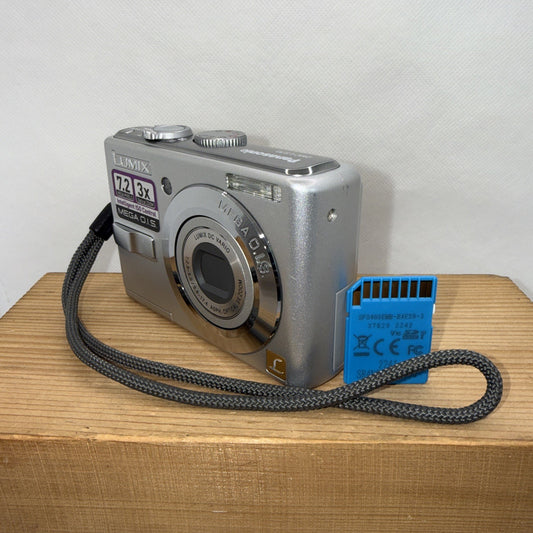 Panasonic Digital Camera Lumix DMC-LS70 7.2MP Tested Working + 2GB SD Card VGC