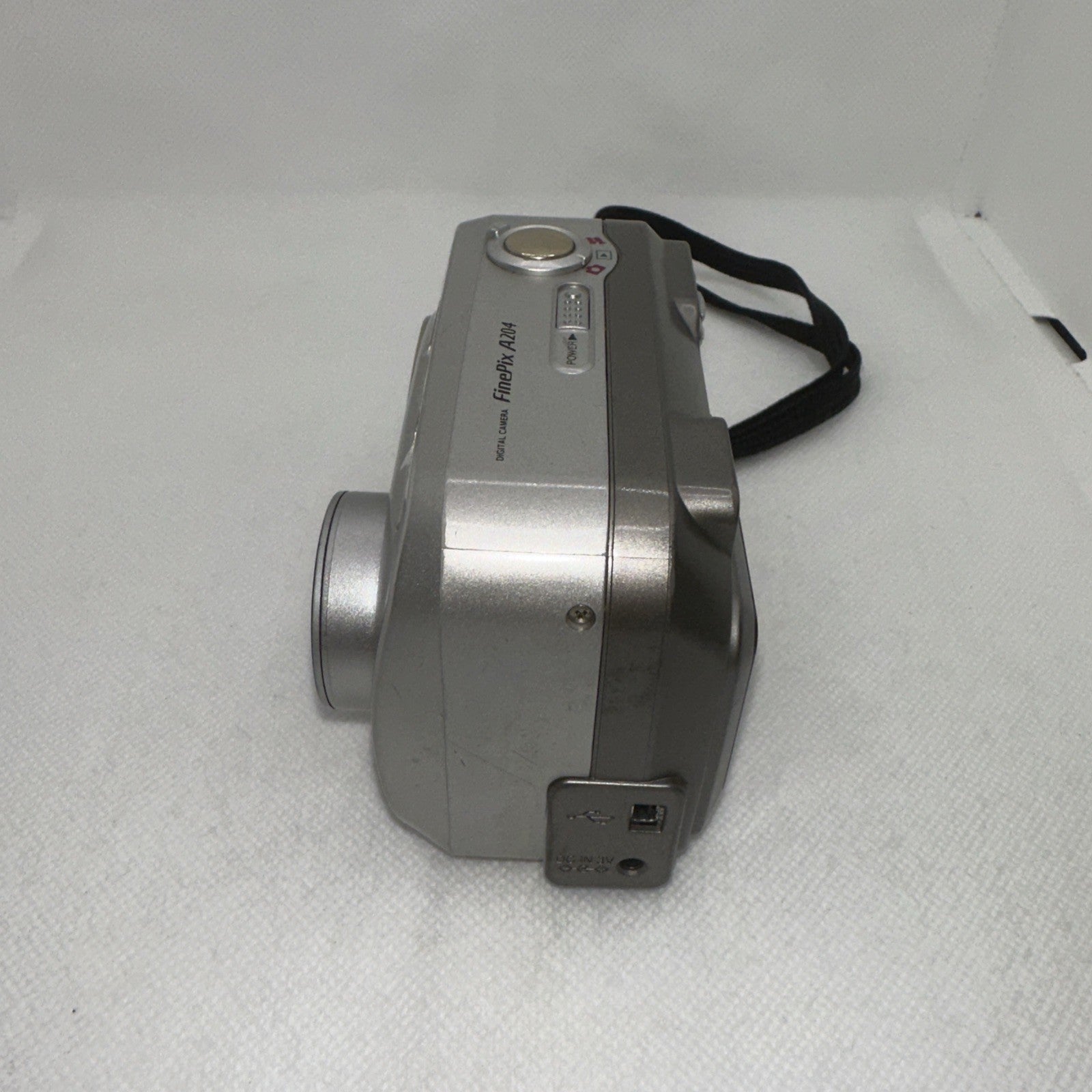 Vintage Digital Camera Fujifilm FinePix A204 2.0MP Tested + Accessories Retro6