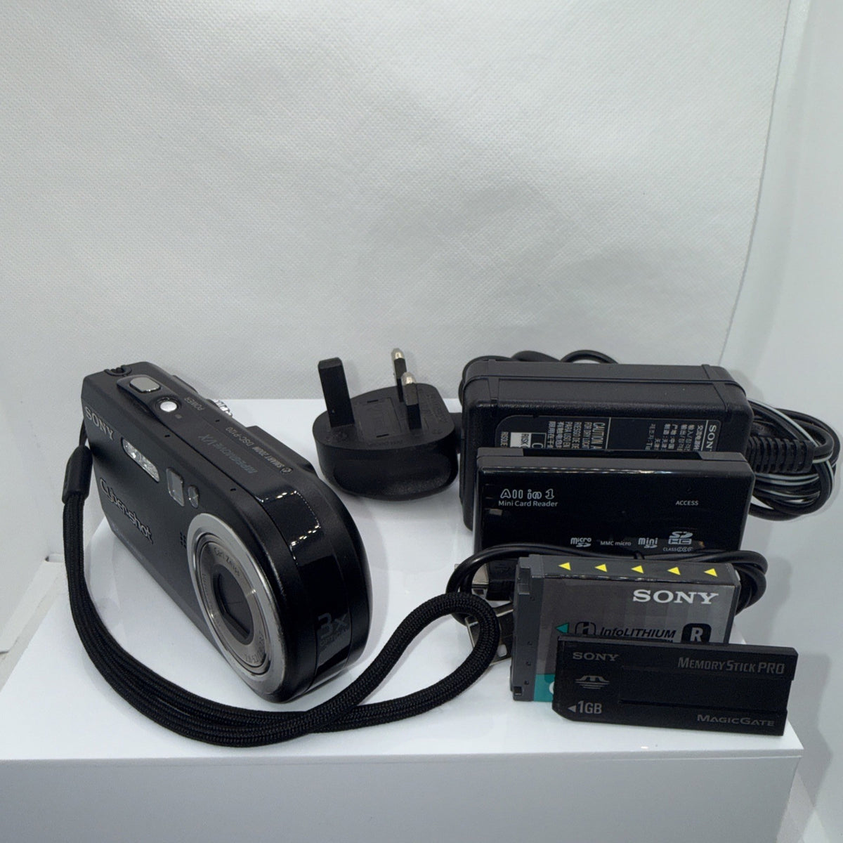 Digital Camera Sony Cyber-Shot DSC P120 5.1MP Tested + Charger Battery Memory
