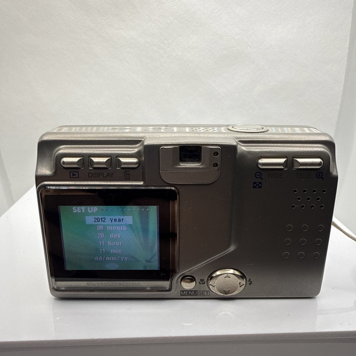 Konica Minolta Dimage G600 6MP Digital Camera Tested + Charger Battery 1GB SD