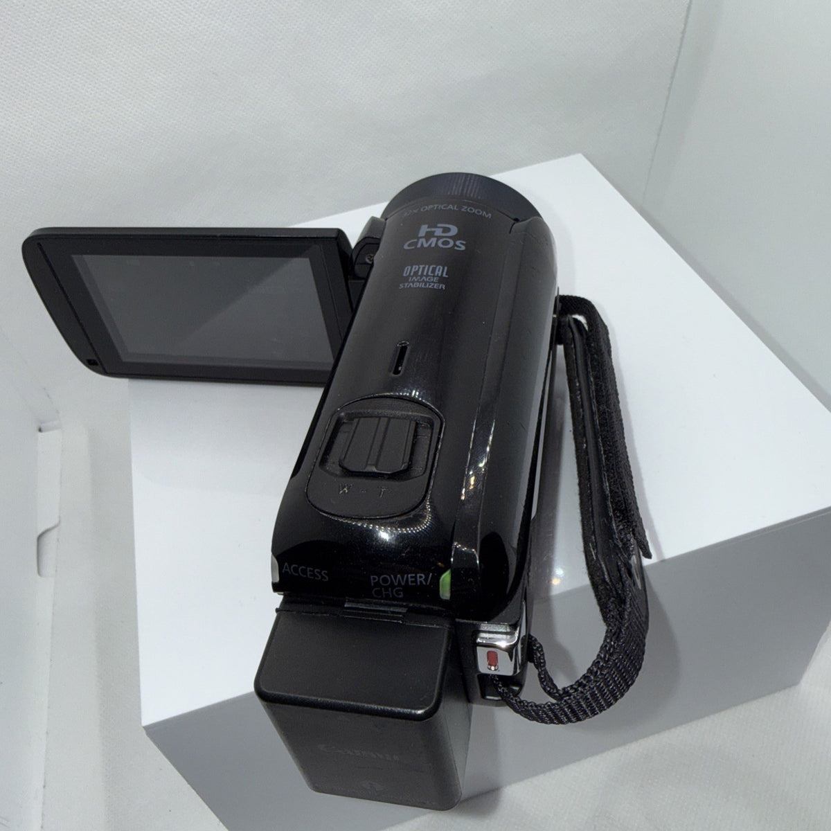 Canon Legria HF R606 HD CMOS Digital Video Camcorder Working + Accessories