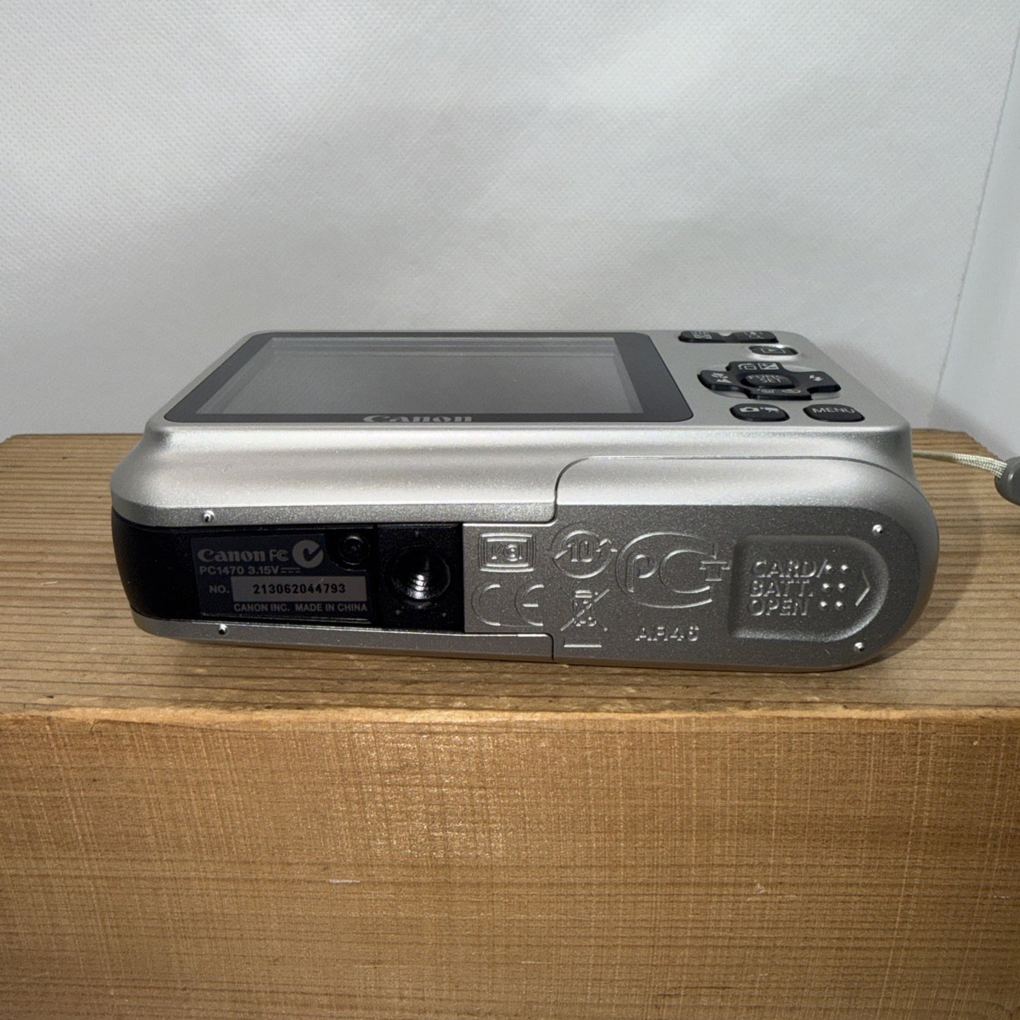 Canon PowerShot A495 10.0MP Digital Camera Boxed + 4GB SD Card - Mint Condition