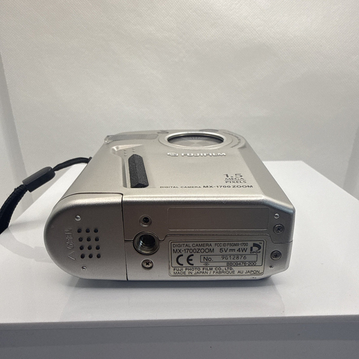 FujiFilm MX-1700 CCD 1.5MP L Digital Camera Tested + Charger Battery Memory