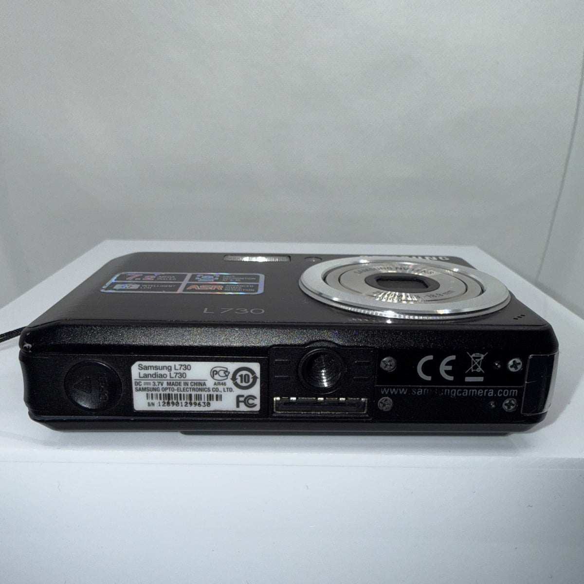 Samsung L735 7.2MP Digital Camera Tested *Minor Screen Issue* + Accessories 4GB