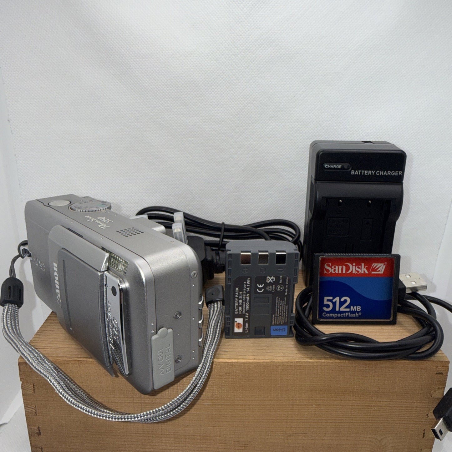 Canon PowerShot S60 Digital Camera 5MP Tested + Charger Battery Memory VGC