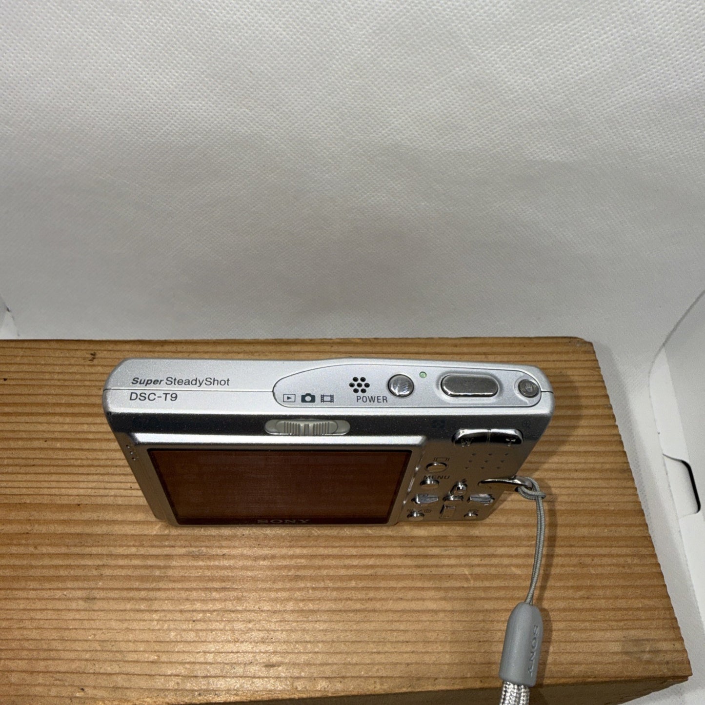 Sony Cyber-shot DSC-T9 Digital Camera 6MP Tested + Charger Battery Memory