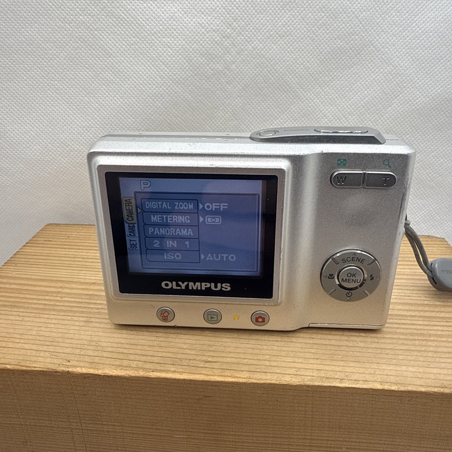 Olympus Digital Camera FE-5500 5.0MP Tested  + Charger Battery Memory Retro Y2K