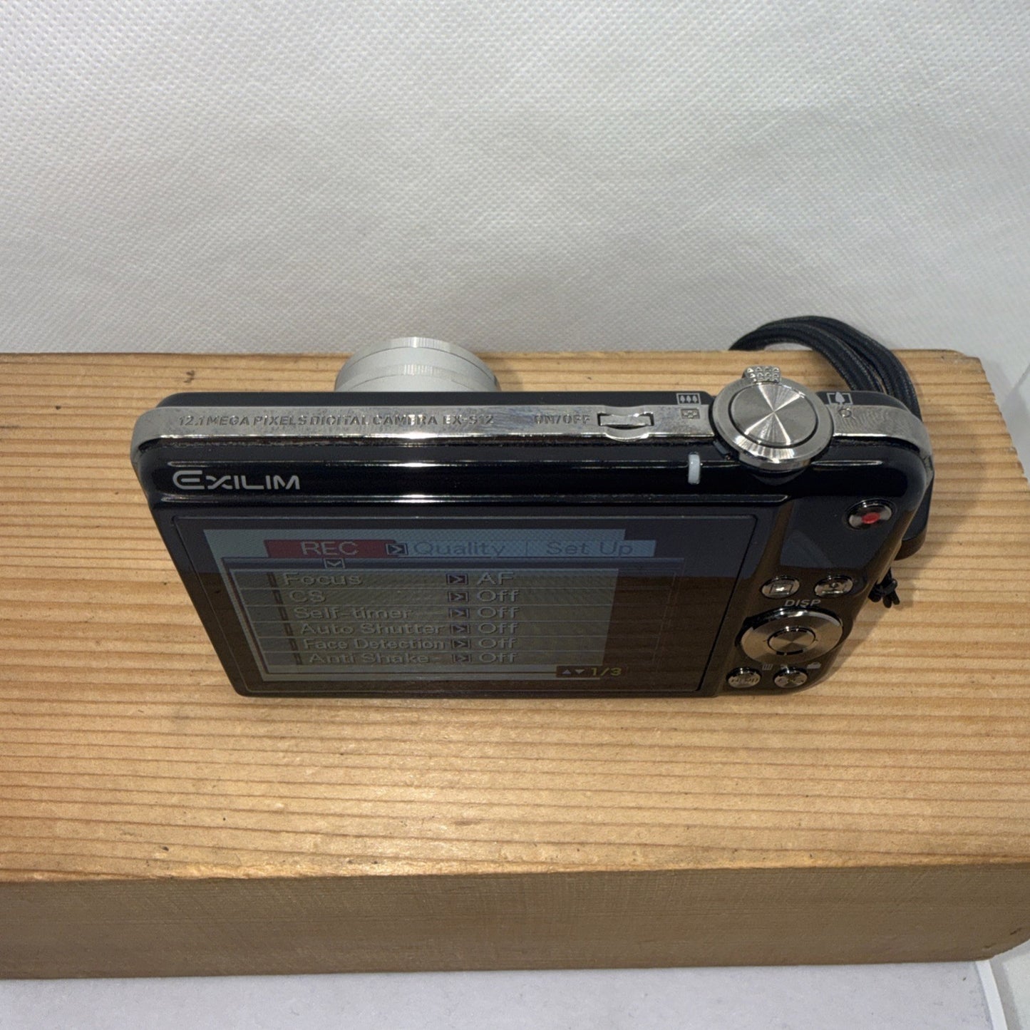 Casio Exilim EX-S12 12.1 MP SLIM Digital Camera Tested + Charger Battery 4GB SD