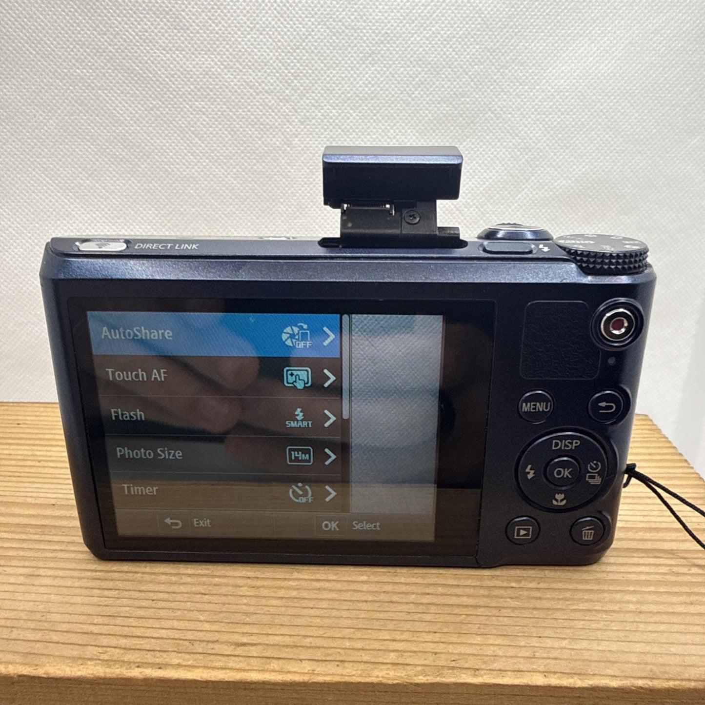 Samsung WB200F 14.2MP Digital Camera WiFi Tested Working + Charger Battery 8GB