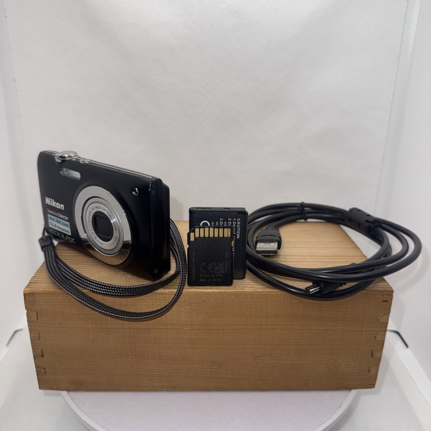 Nikon Coolpix S2500 12MP Digital Camera Tested + Charger Battery 4GB SD Card