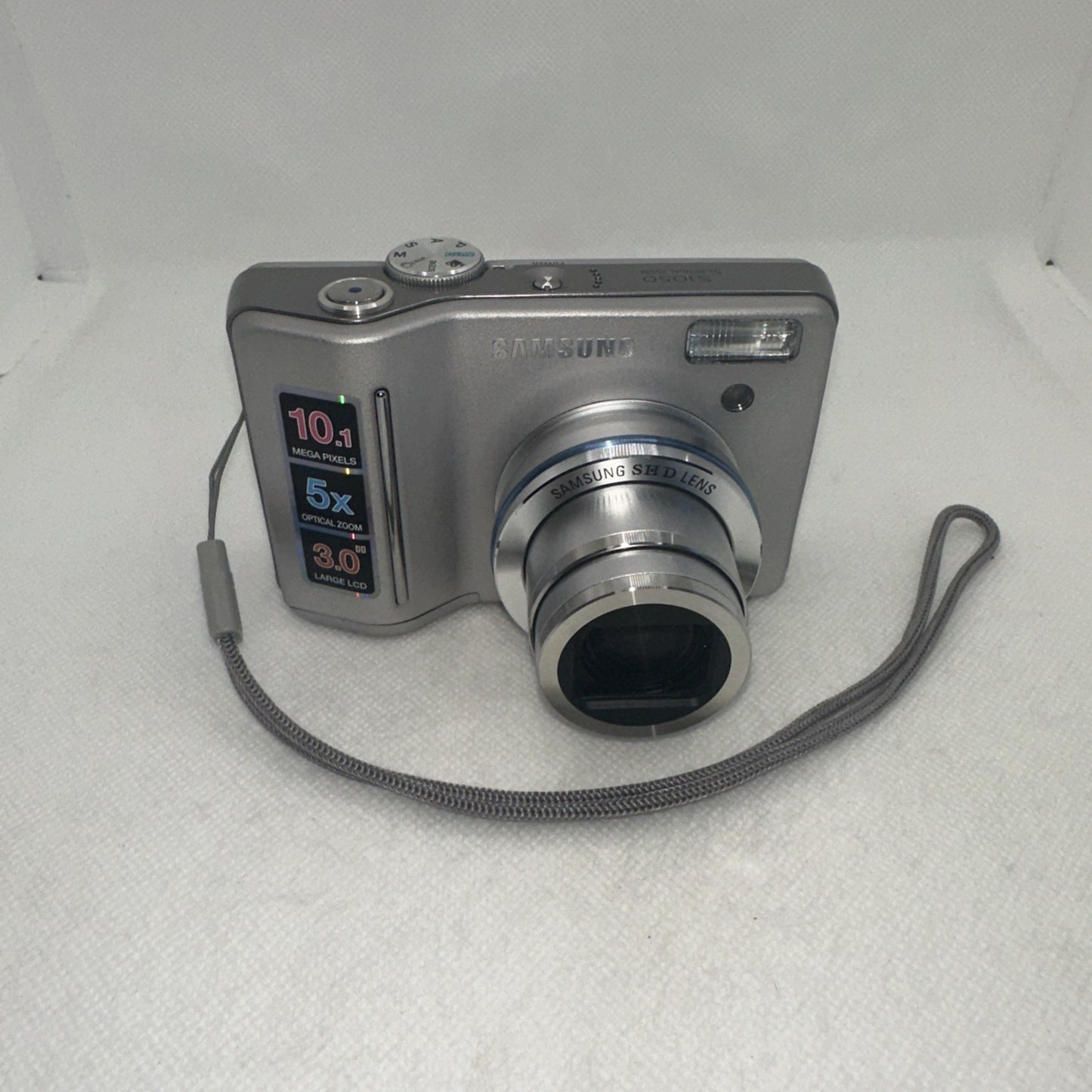 Samsung S1050 Digital Camera 10.1MP 5x Optical Zoom + Batteries 8GB SD And Case2