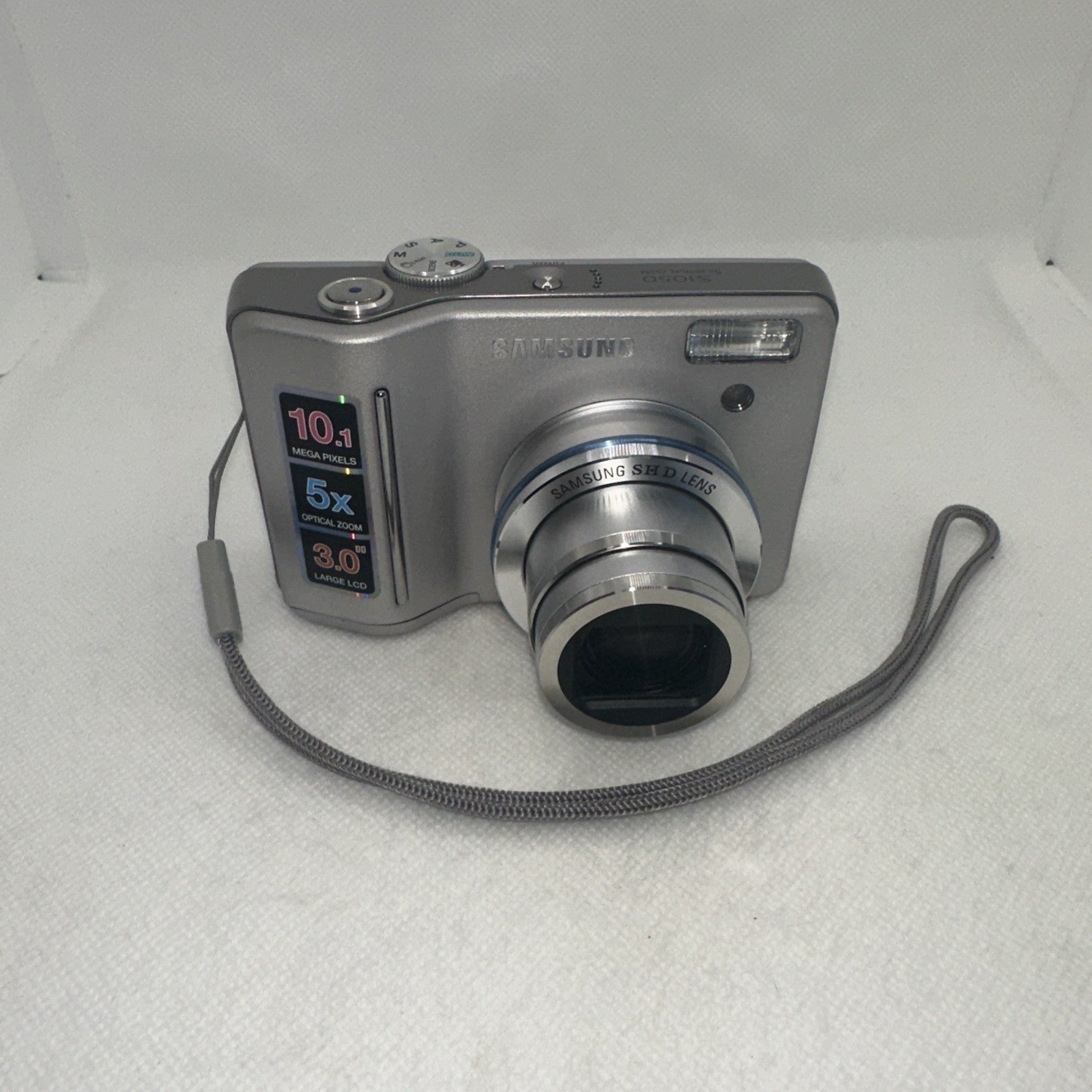 Samsung S1050 Digital Camera 10.1MP 5x Optical Zoom + Batteries 8GB SD And Case2